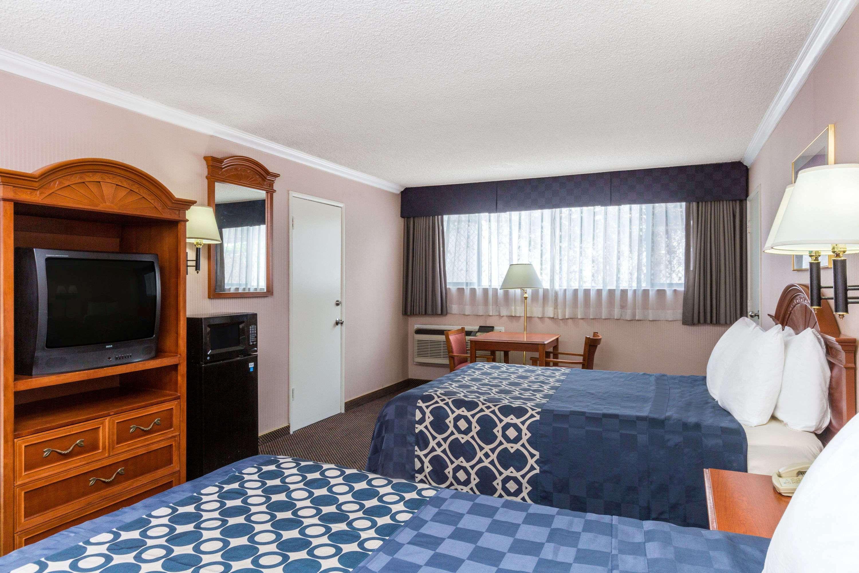 Days Inn By Wyndham Los Angeles Lax/Venicebch/Marina Delray Inglewood Exterior photo